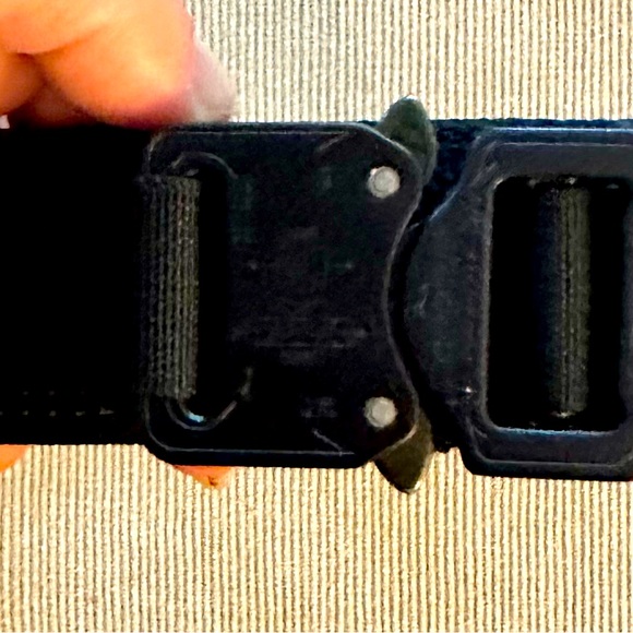 SPECIAL OPERATIONS EQUIPMENT EDC TACTICAL BELT- BLACK- SIZE 32 - Picture 4 of 7